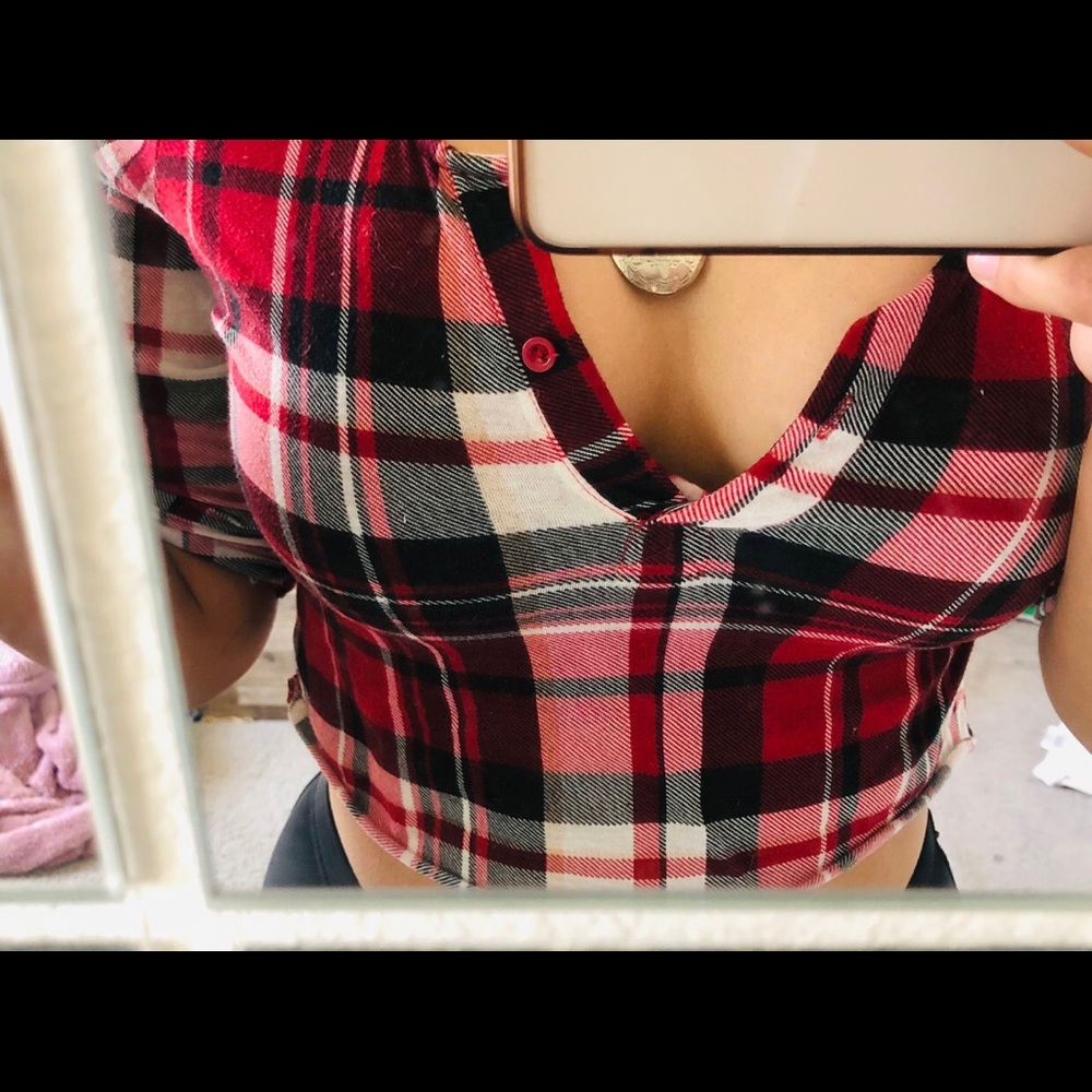 Cut crop top